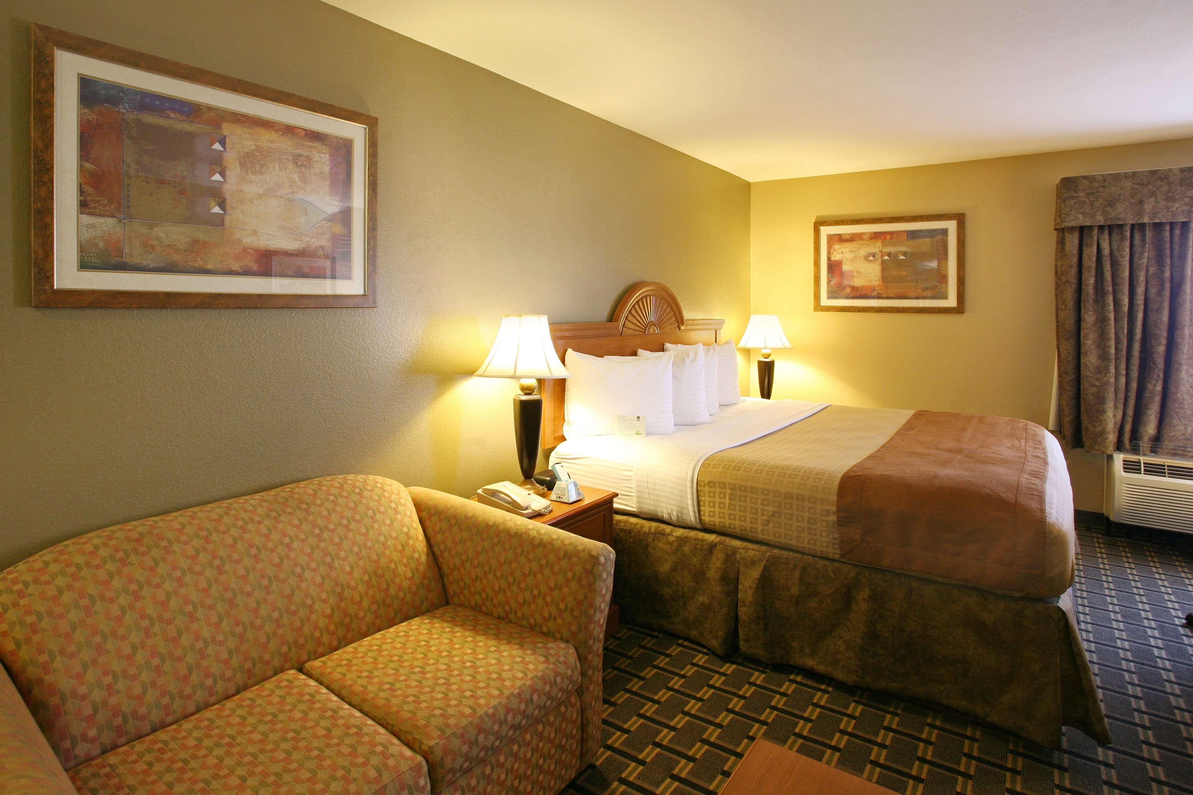 Best Western Zachary Inn Εξωτερικό φωτογραφία