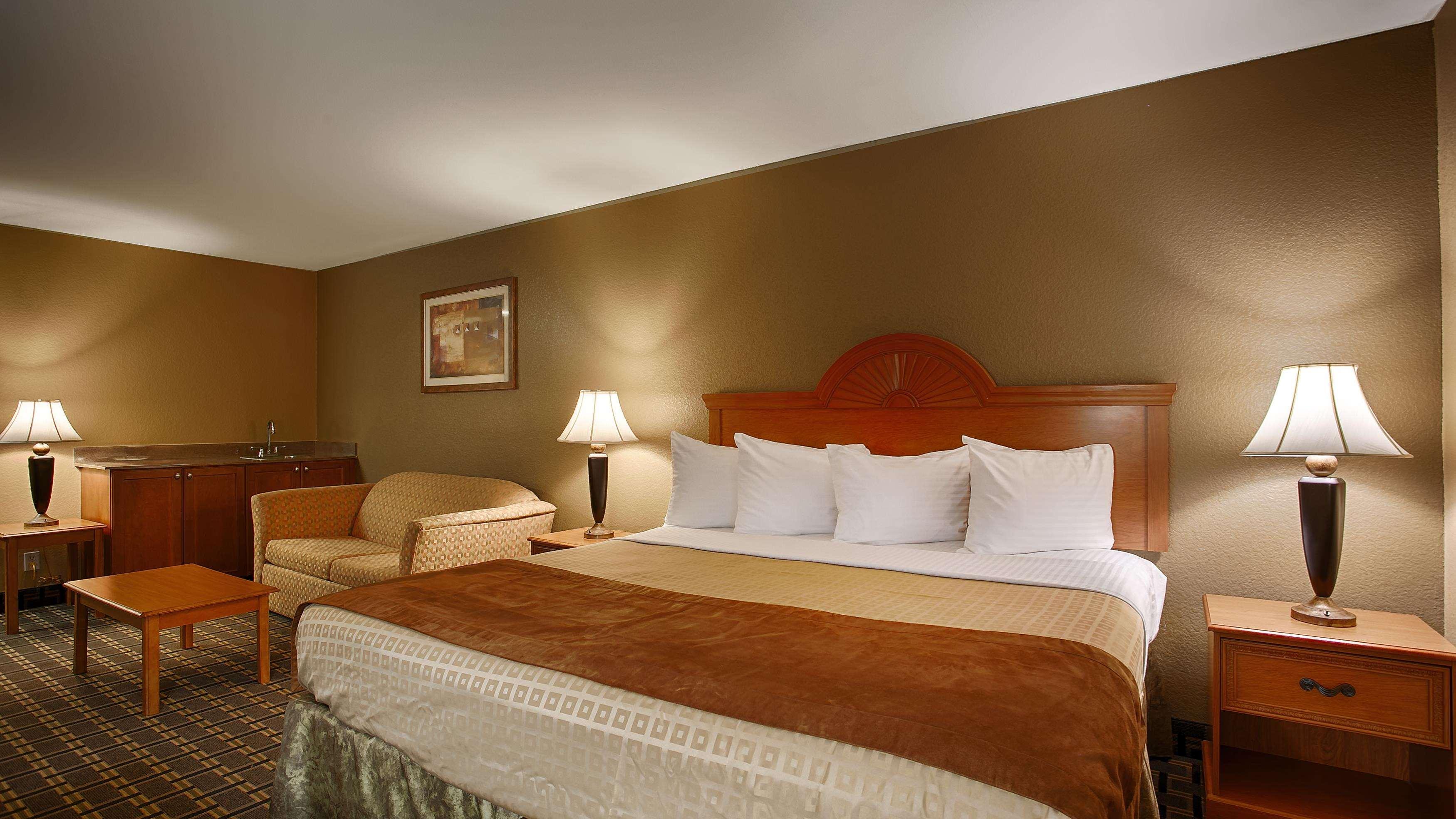 Best Western Zachary Inn Εξωτερικό φωτογραφία