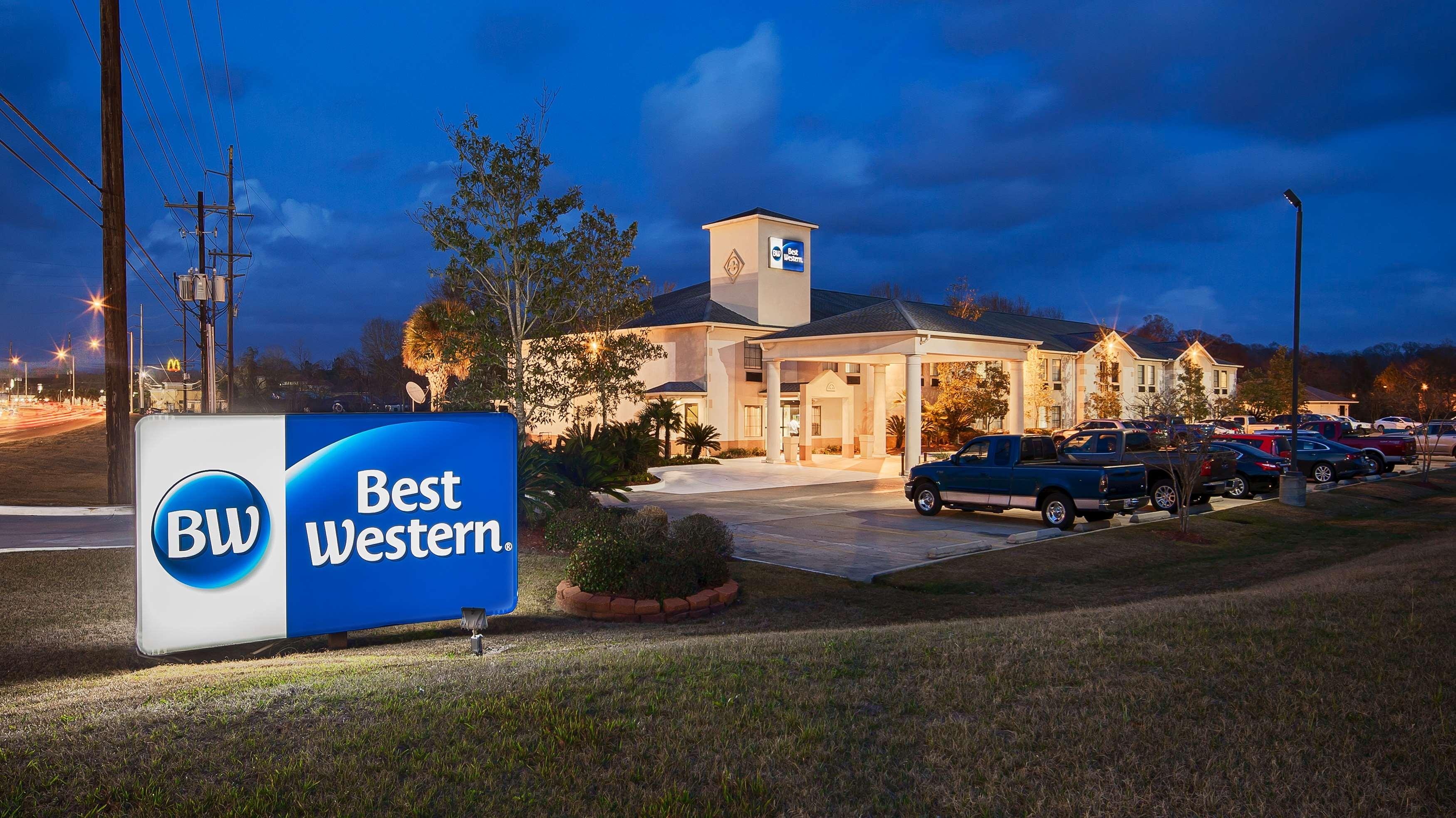 Best Western Zachary Inn Εξωτερικό φωτογραφία