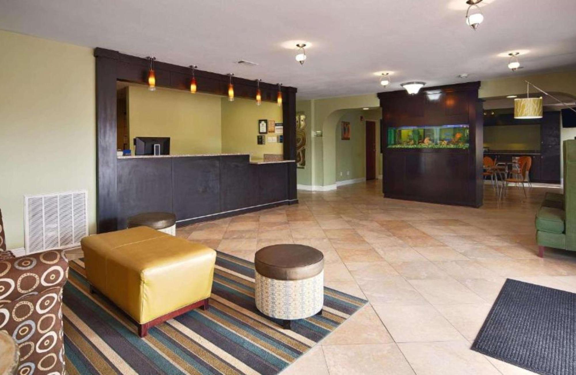 Best Western Zachary Inn Εξωτερικό φωτογραφία