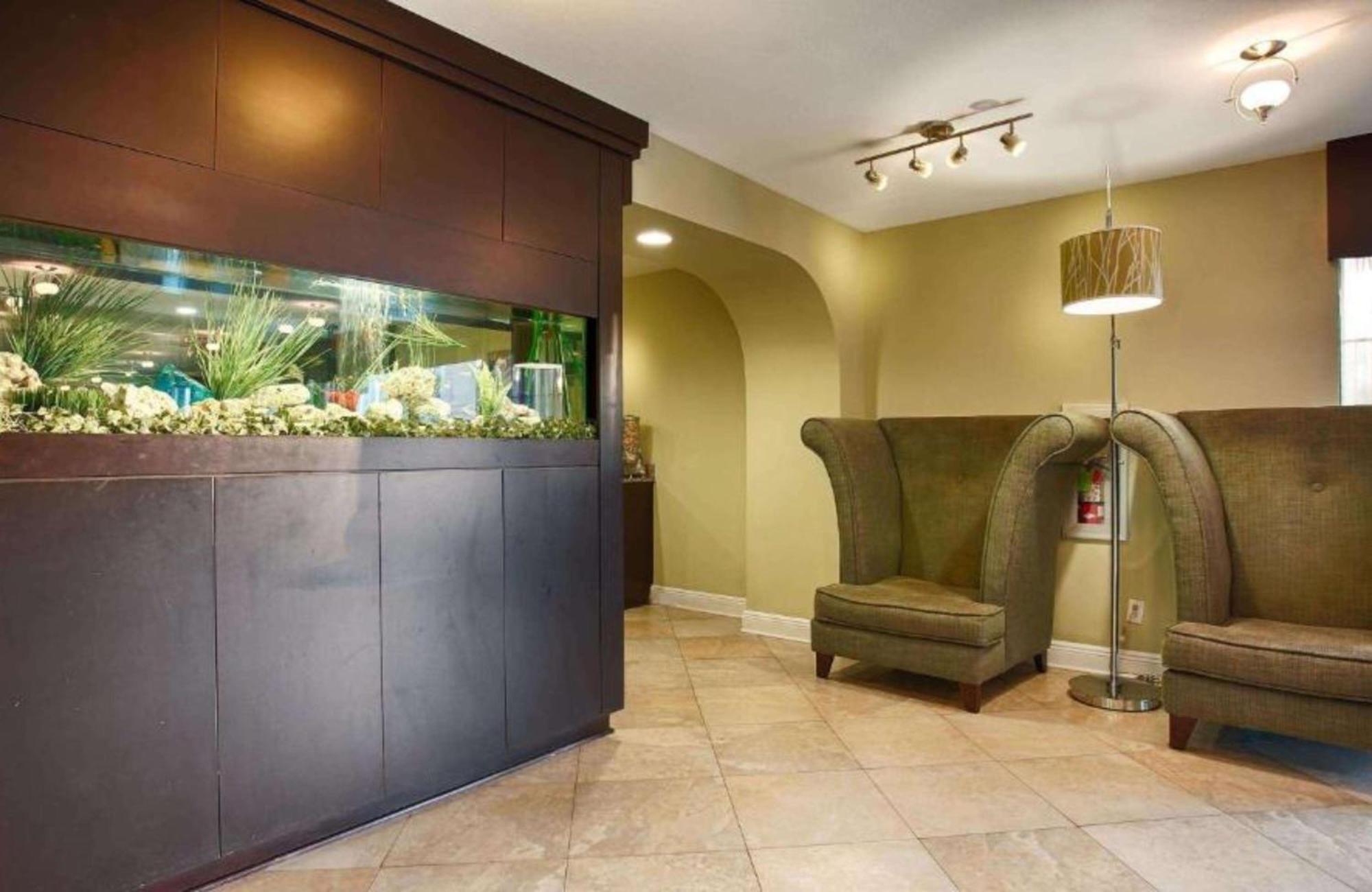 Best Western Zachary Inn Εξωτερικό φωτογραφία