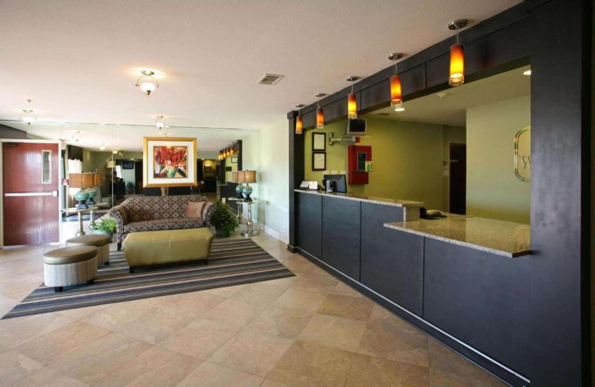 Best Western Zachary Inn Εξωτερικό φωτογραφία