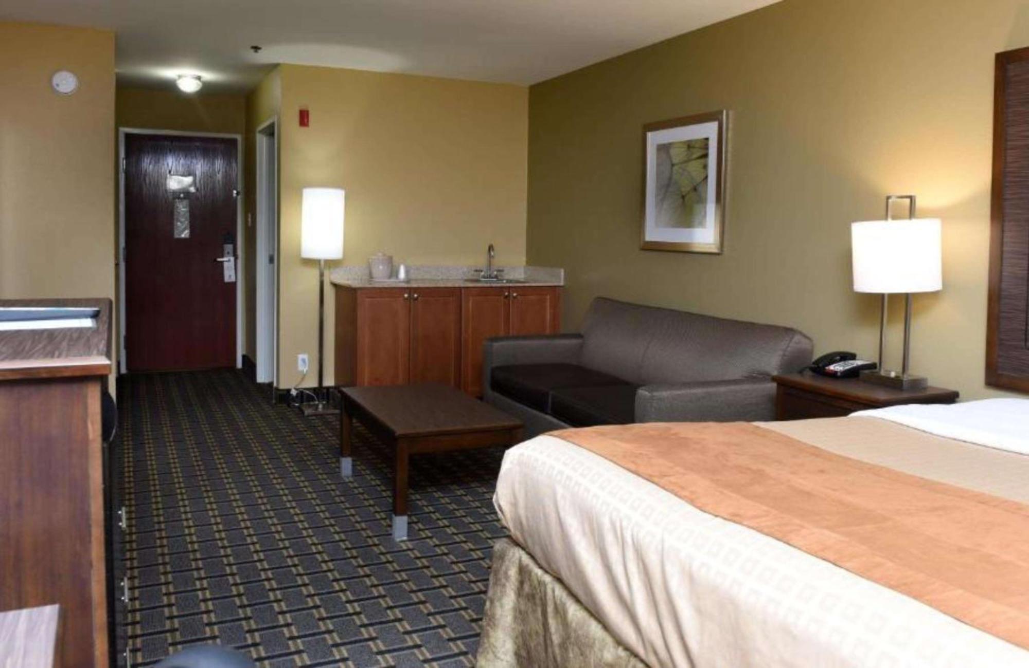 Best Western Zachary Inn Εξωτερικό φωτογραφία