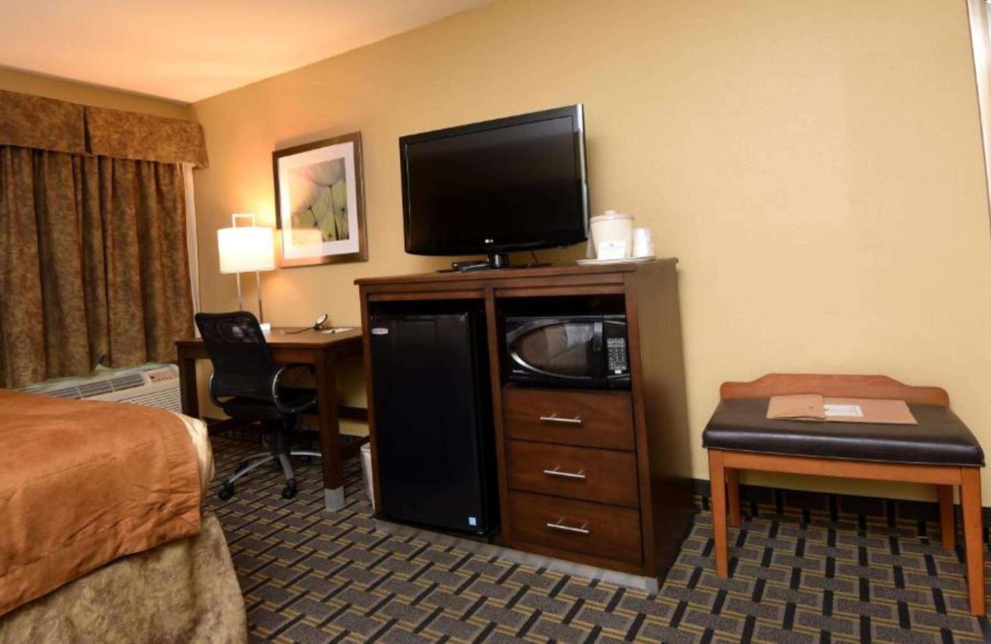 Best Western Zachary Inn Εξωτερικό φωτογραφία